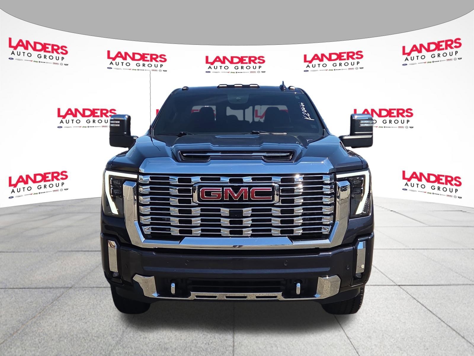Used 2025 GMC Sierra 2500 Denali w/ Denali Reserve Package AWD/4WD image 8