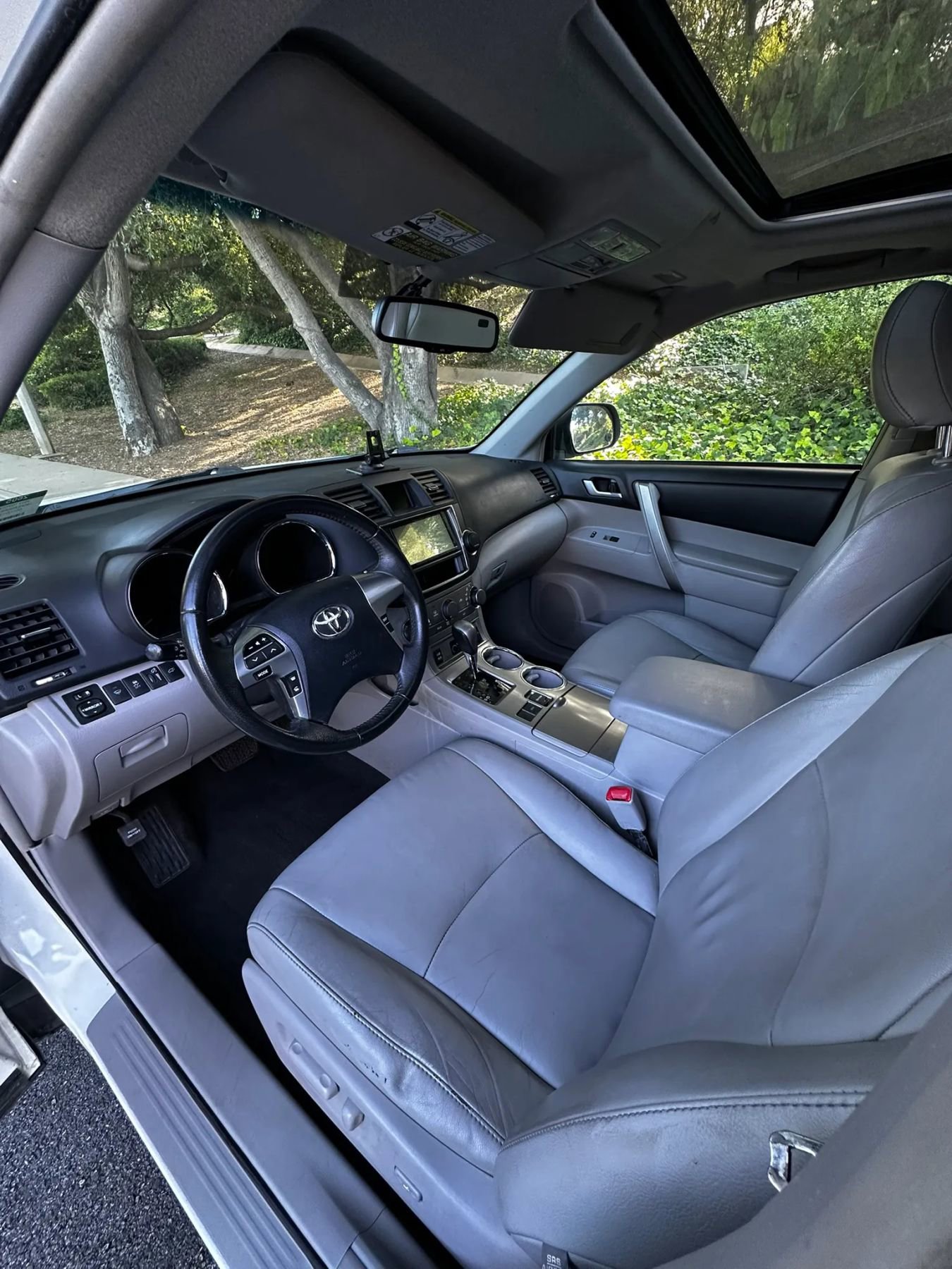 Used 2013 Toyota Highlander SE FWD image 15