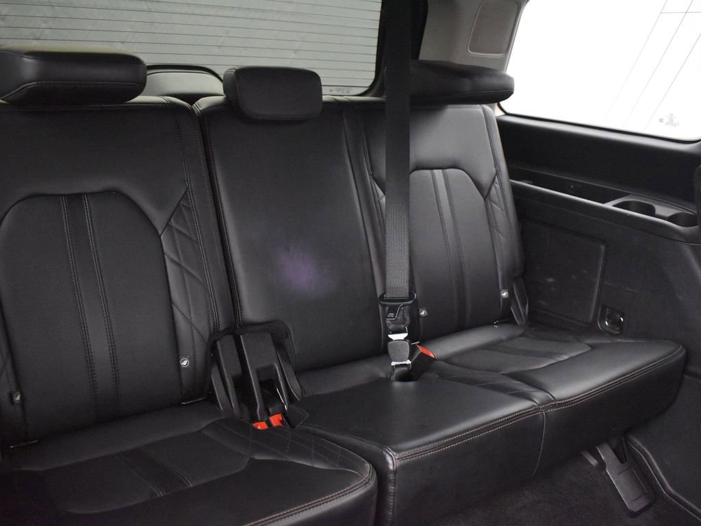 Used 2019 Ford Expedition Platinum image 17