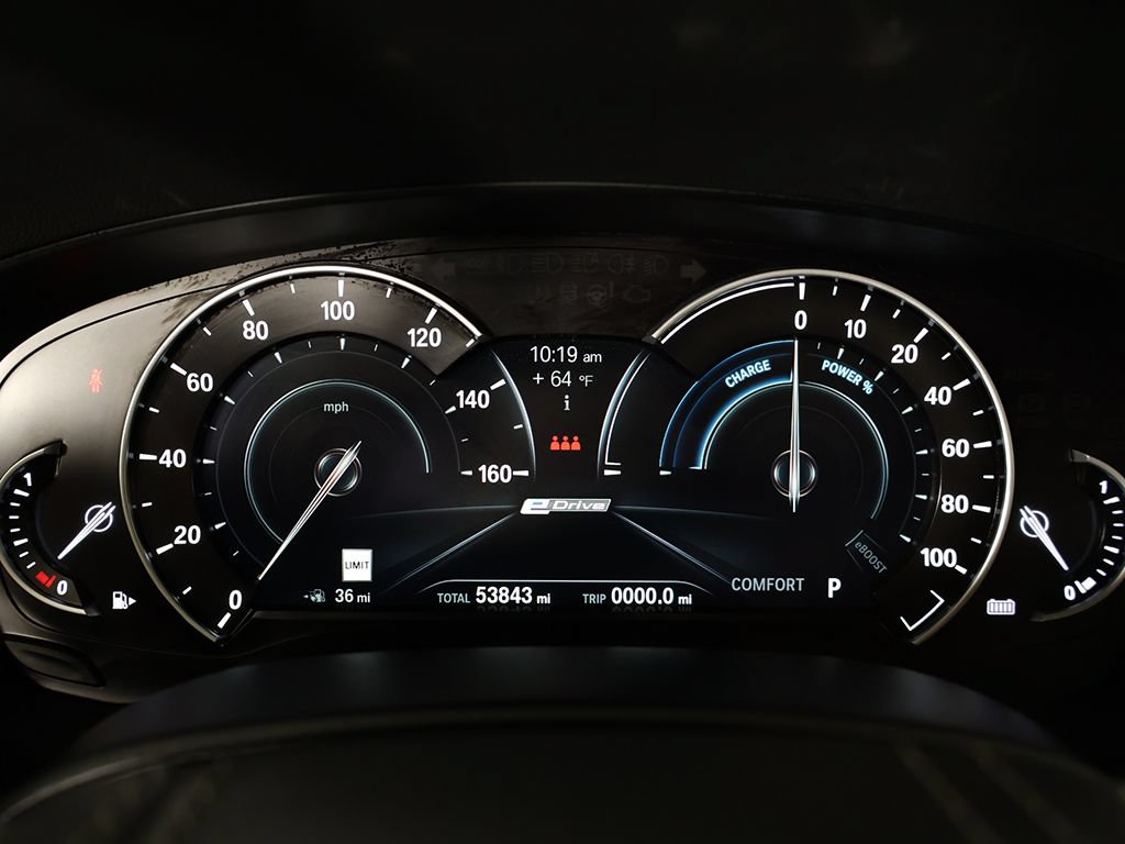 Used 2018 BMW 530e xDrive AWD/4WD image 45