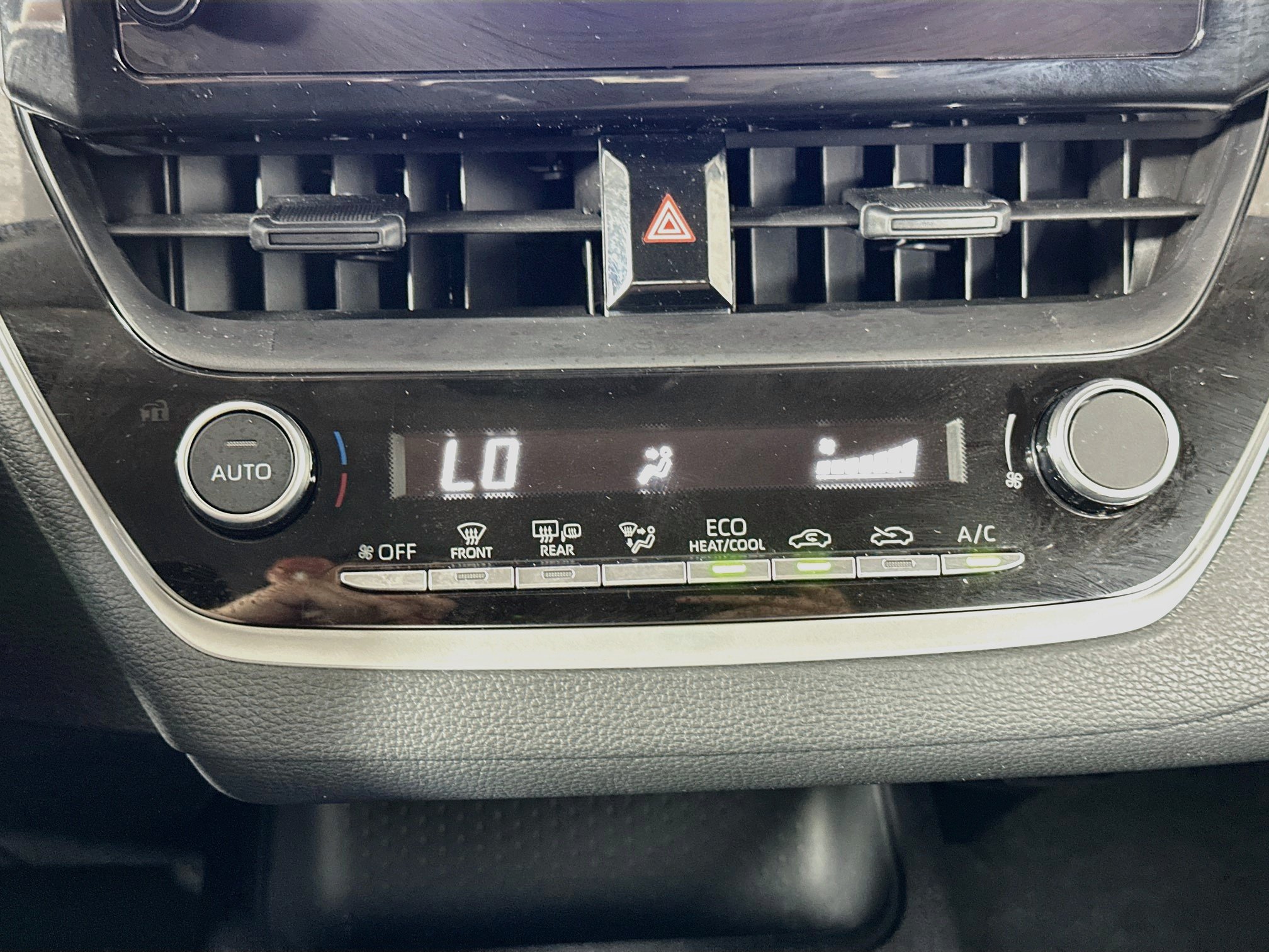 Used 2026 Toyota Corolla LE FWD image 24