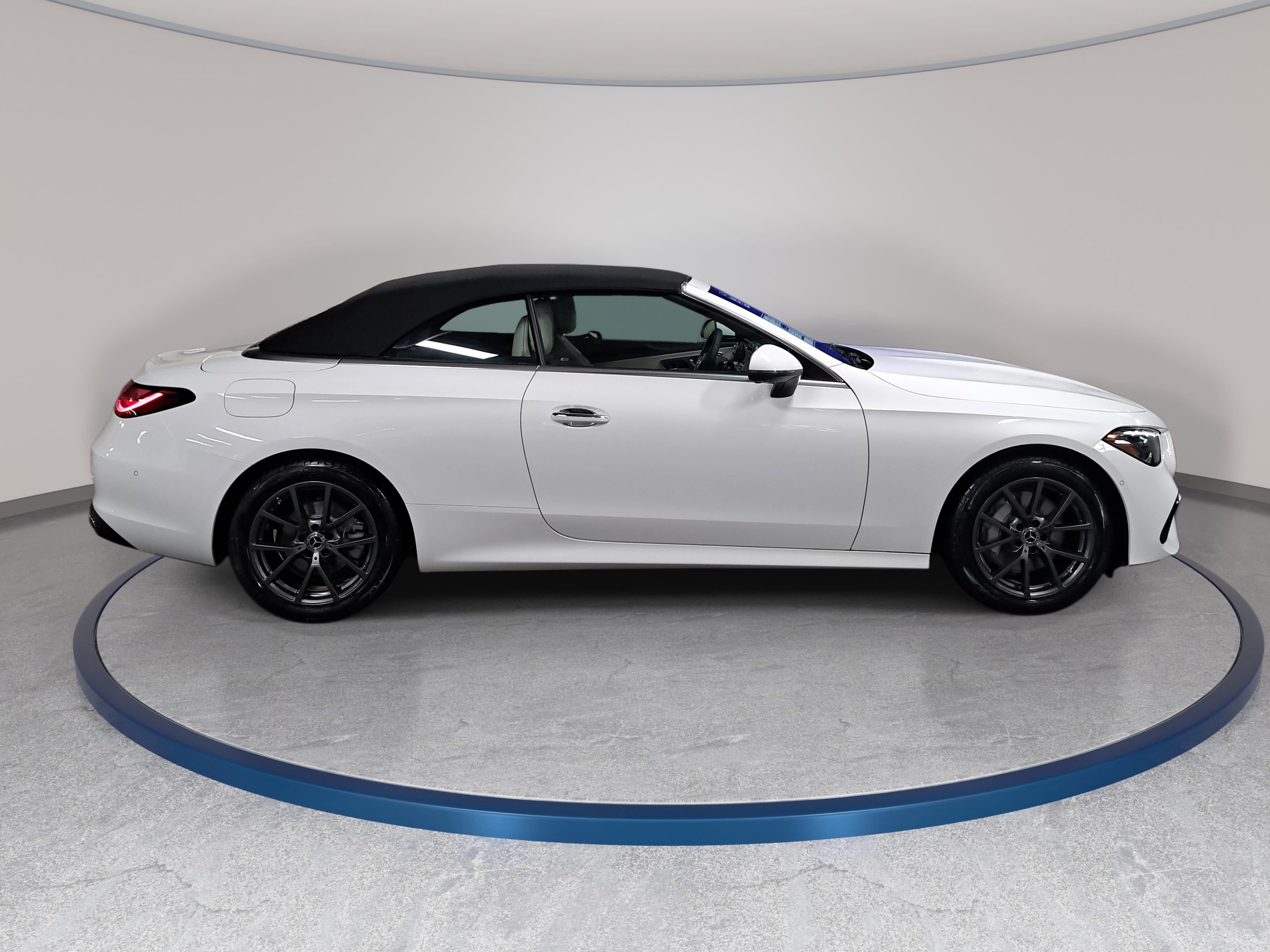 New 2027 Mercedes-Benz CLE 300 4MATIC Cabriolet image 4