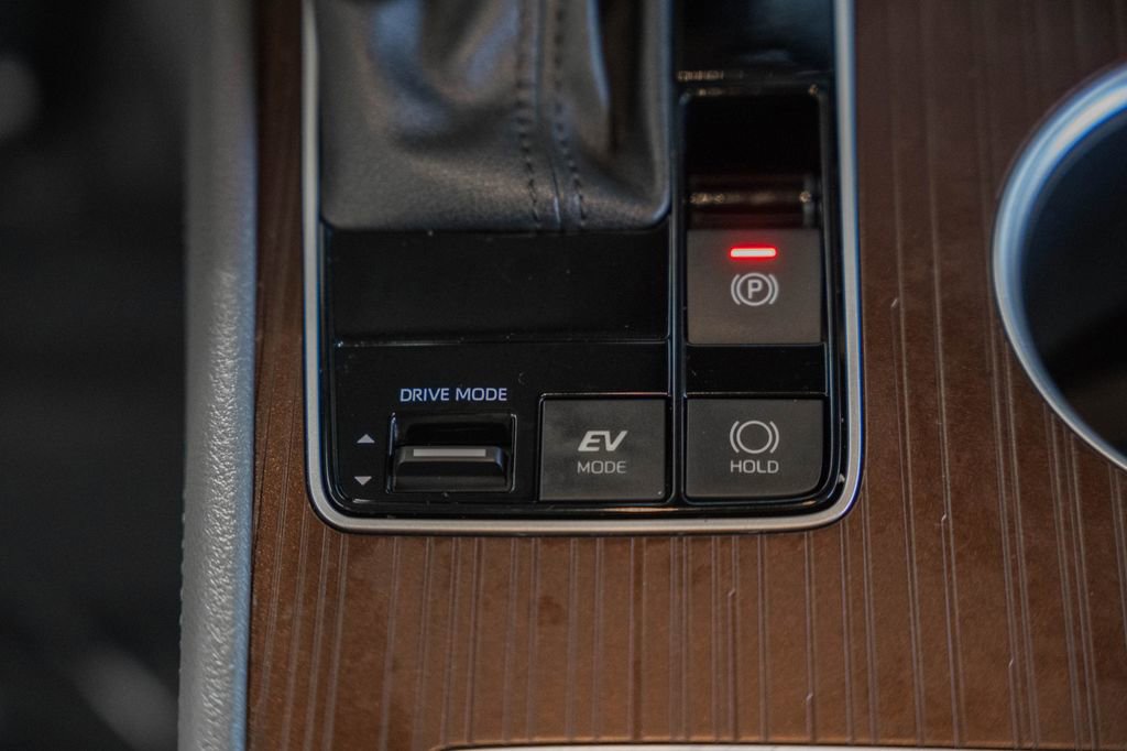 Used 2023 Toyota Sienna LE image 22