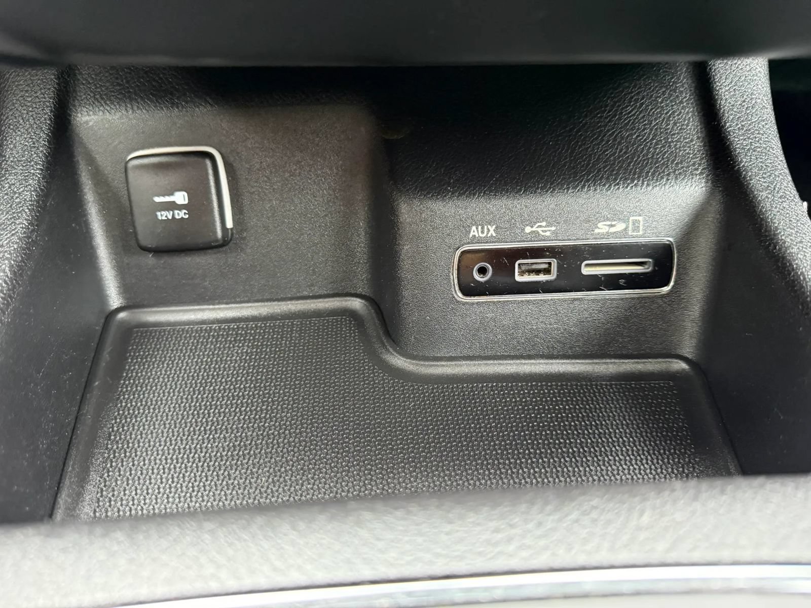 Used 2015 Dodge Durango Limited w/ Premium Group AWD/4WD image 25