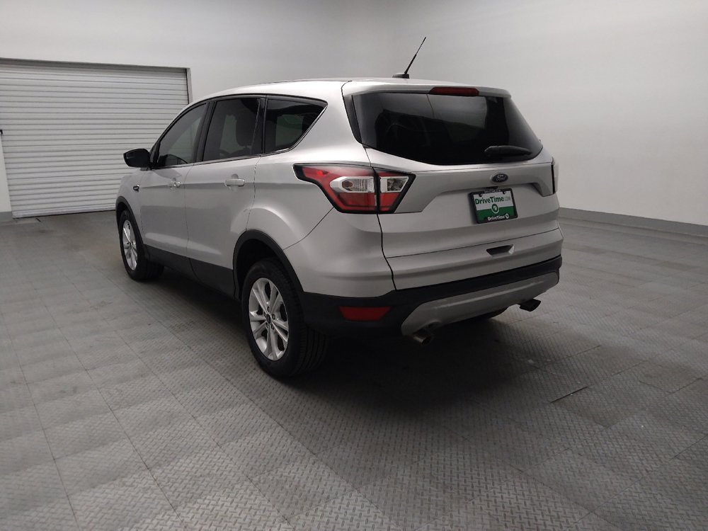 Used 2017 Ford Escape SE FWD image 5