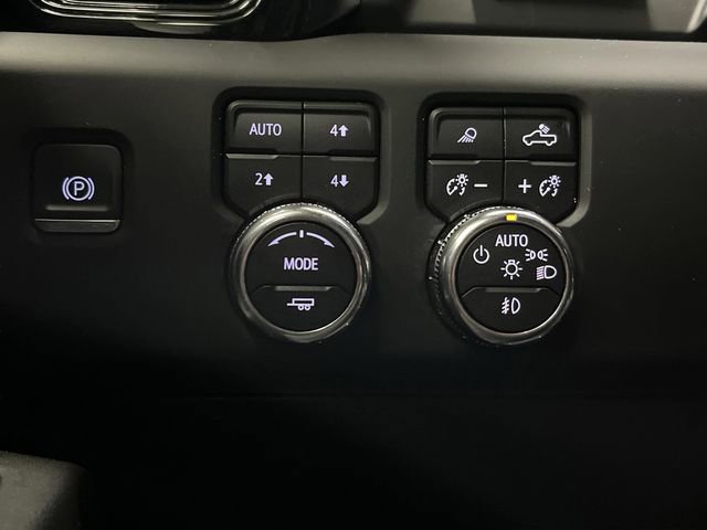 Used 2024 GMC Sierra 3500 AT4 w/ AT4 Premium Plus Package image 25