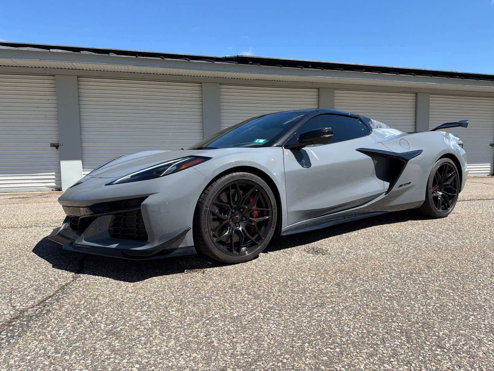 Used 2024 Chevrolet Corvette Z06 w/ Z07 Performance Package RWD image 2