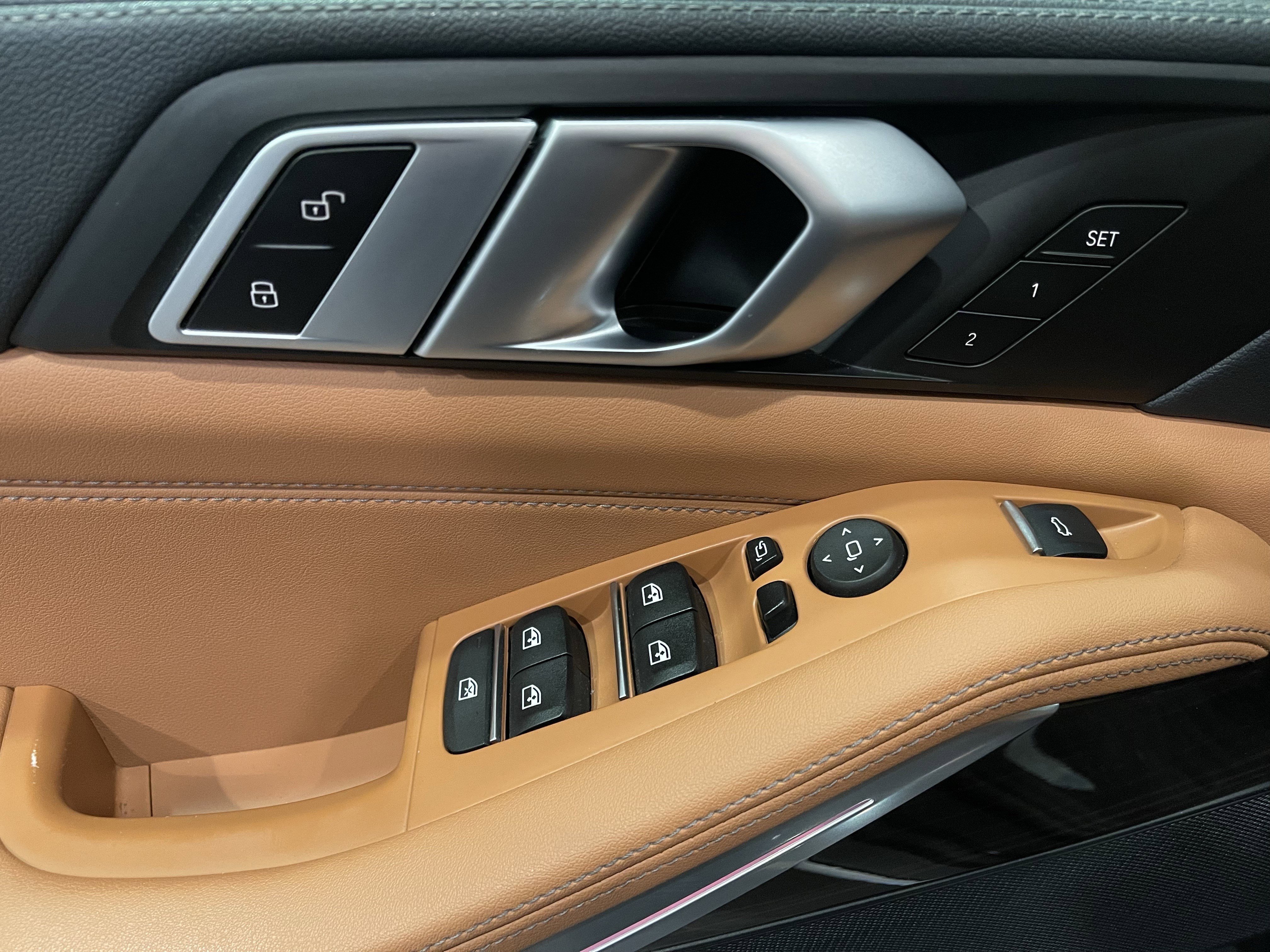 Used 2023 BMW X5 xDrive40i w/ Premium Package image 12