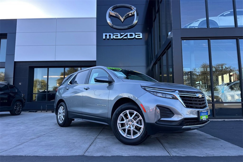 Used 2024 Chevrolet Equinox LT image 2