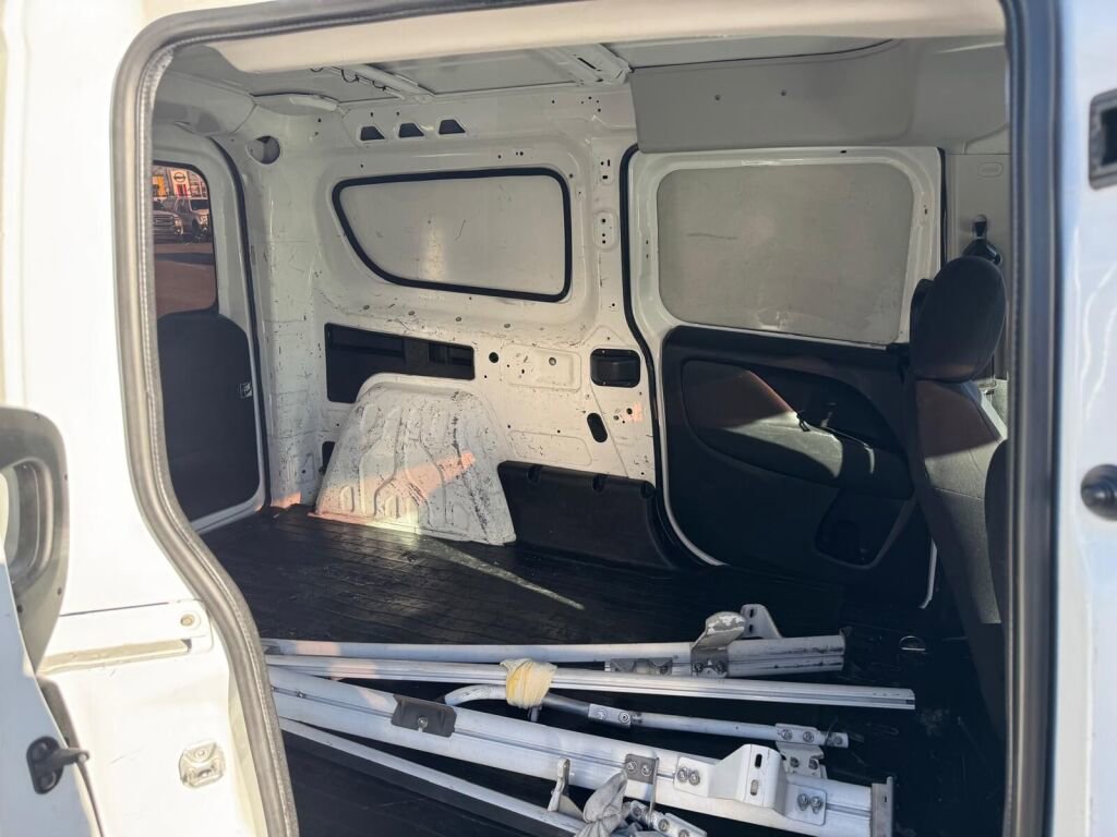 Used 2015 RAM ProMaster City Tradesman image 12