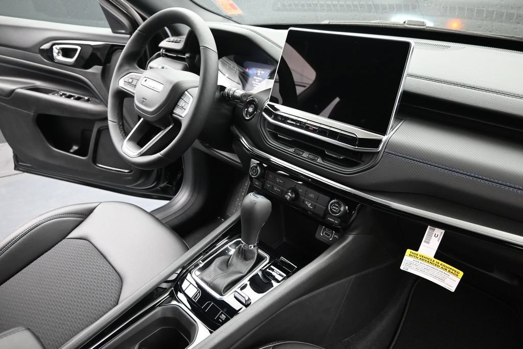 New 2026 Jeep Compass Latitude AWD/4WD image 22