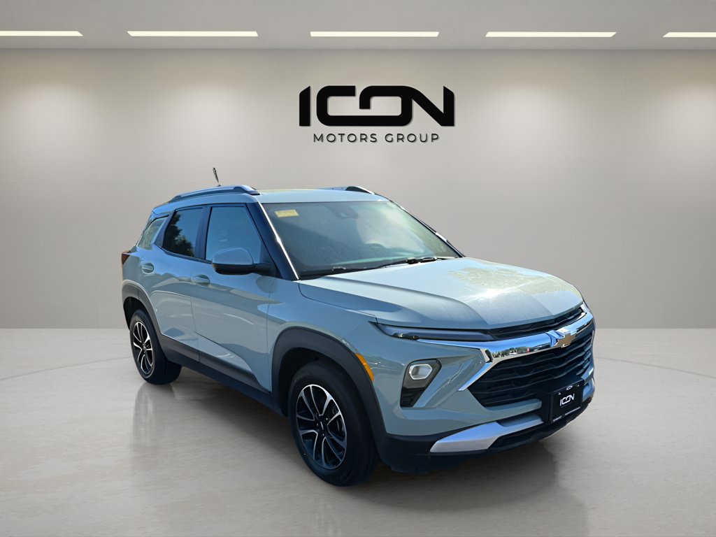 Used 2025 Chevrolet TrailBlazer LT AWD/4WD image 7