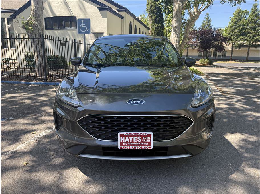 Used 2020 Ford Escape SE FWD image 2