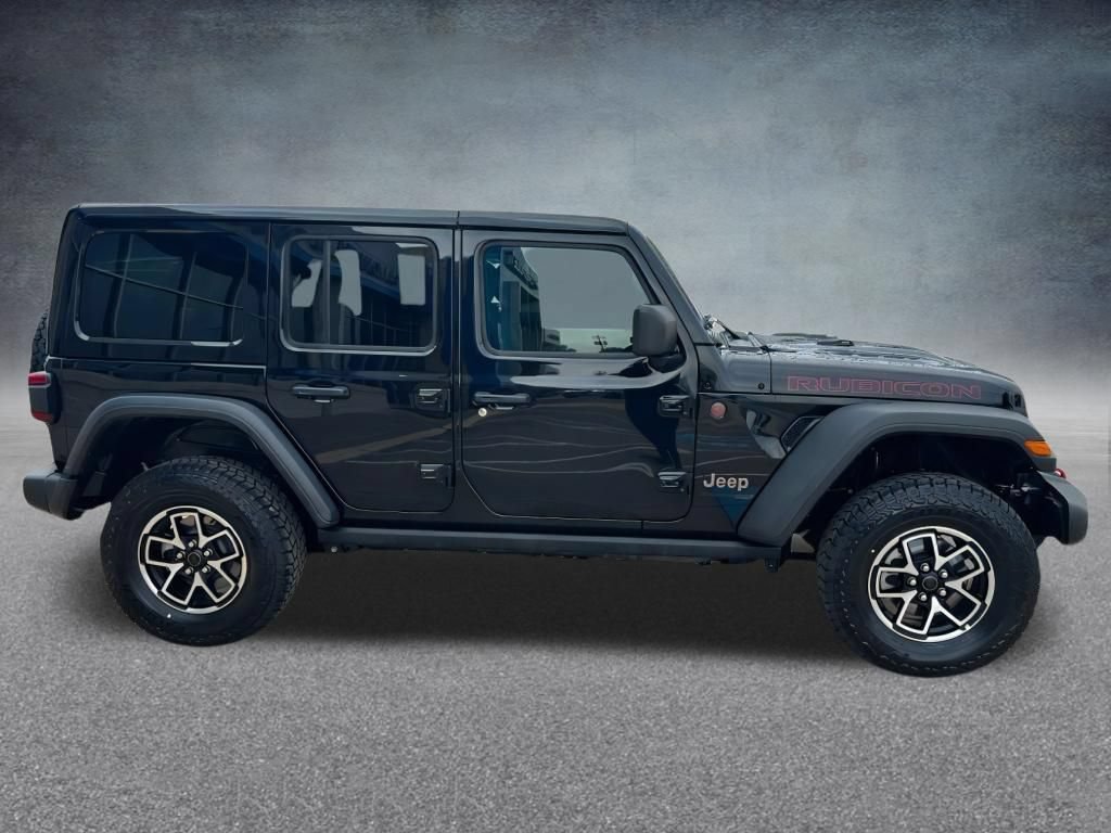 Used 2025 Jeep Wrangler Unlimited Rubicon AWD/4WD image 4
