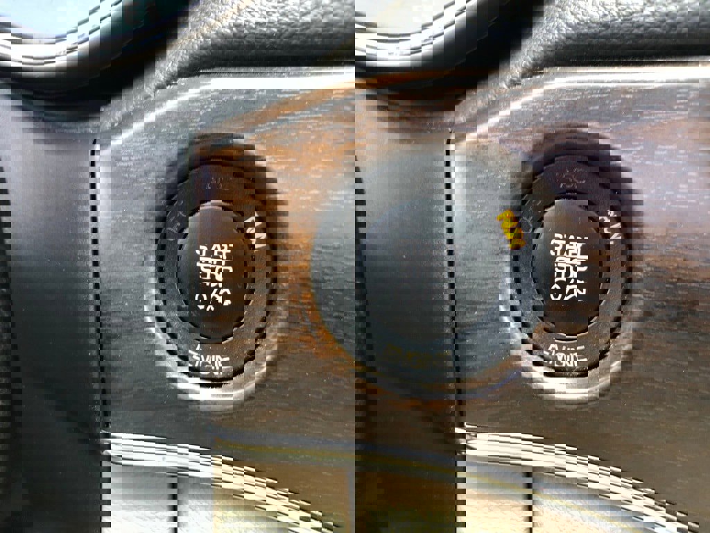 Used 2015 Jeep Grand Cherokee Limited image 29