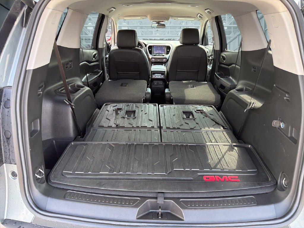 Certified 2023 GMC Acadia SLT w/ LPO, Floor Liner Package FWD image 33