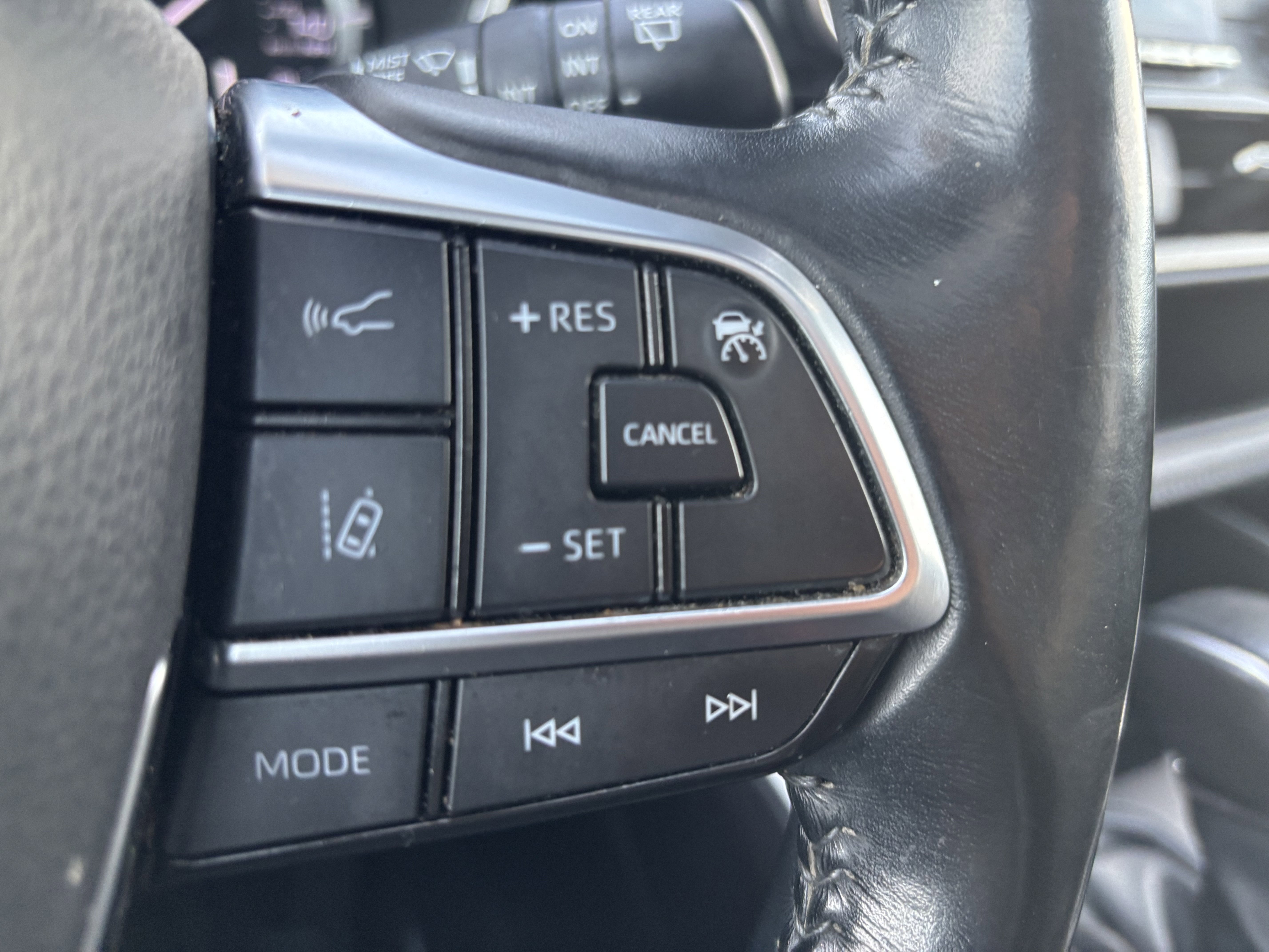 Used 2021 Toyota Highlander XSE image 30