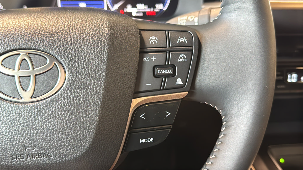 Used 2026 Toyota Crown AWD/4WD image 21