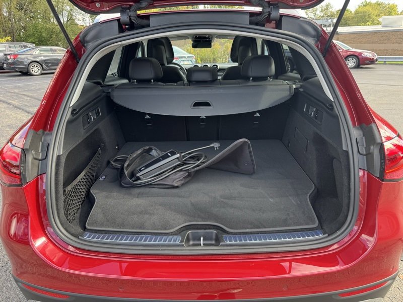 Used 2025 Mercedes-Benz GLC 350e 4MATIC image 45