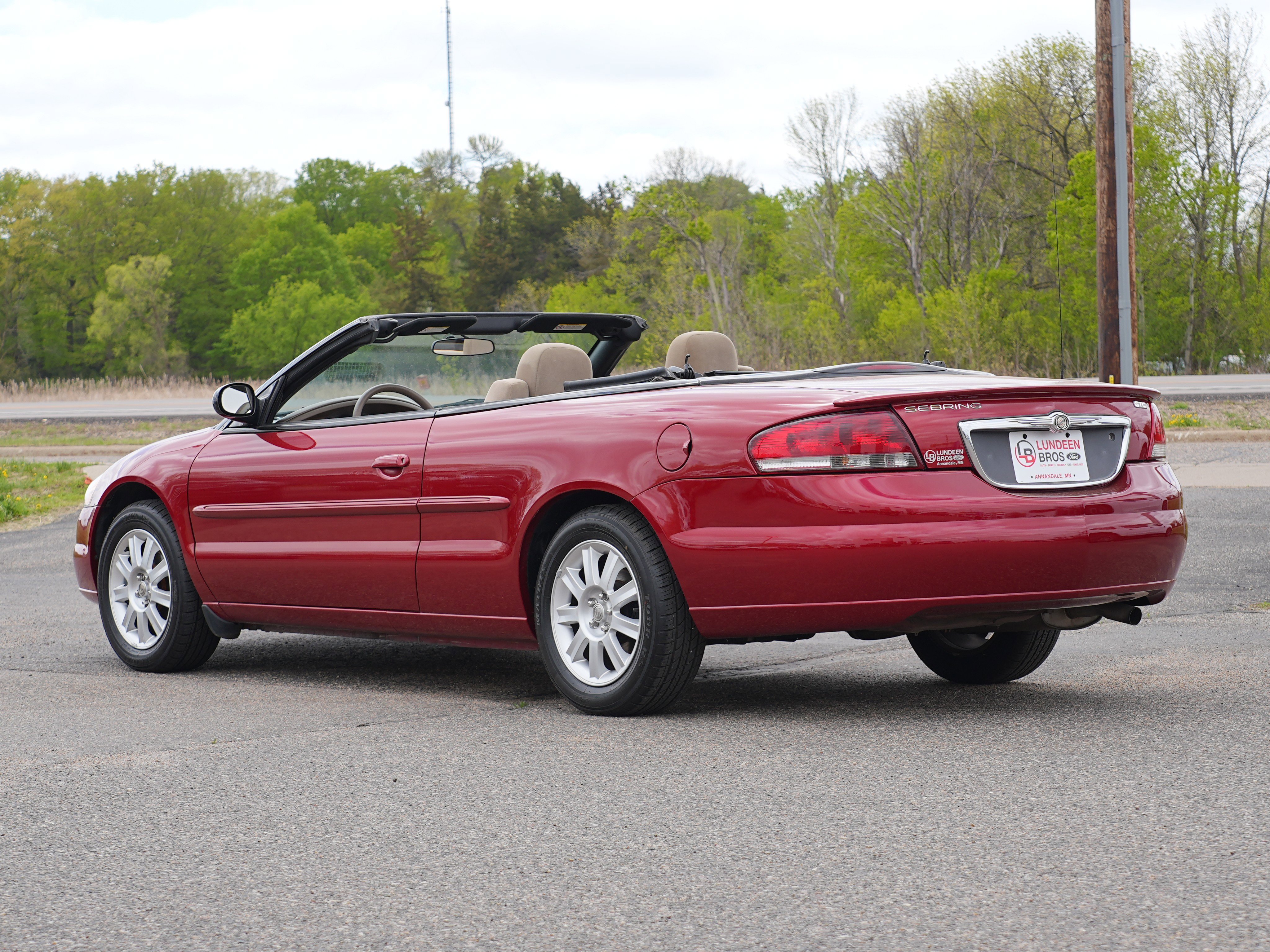 Used 2004 Chrysler Sebring GTC FWD image 6