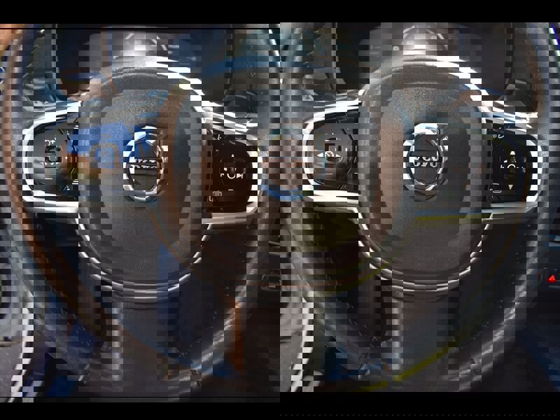 Used 2017 Volvo S90 T5 Momentum w/ Vision Package image 14