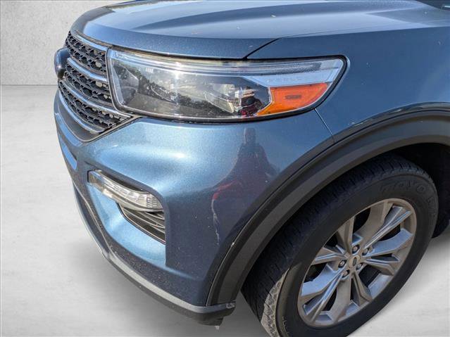 Used 2020 Ford Explorer XLT w/ Equipment Group 202A AWD/4WD image 9