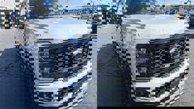 New 2025 Ford F350 Lariat w/ Lariat Ultimate Package image 10