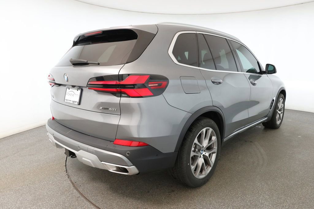 Used 2024 BMW X5 xDrive40i w/ Climate Comfort Package image 4