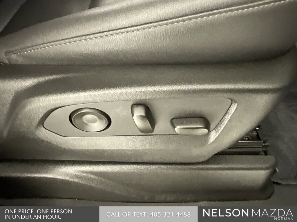 Used 2023 Chevrolet Suburban Z71 w/ Luxury Package image 29