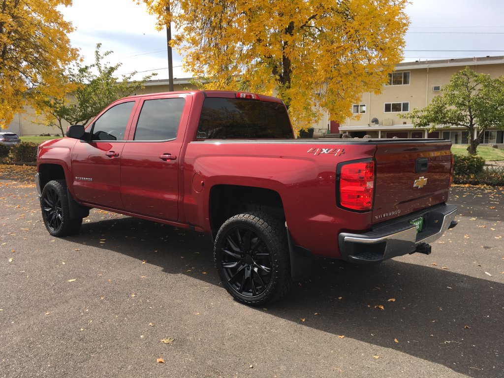 Used 2018 Chevrolet Silverado 1500 LT w/ All Star Edition AWD/4WD image 4