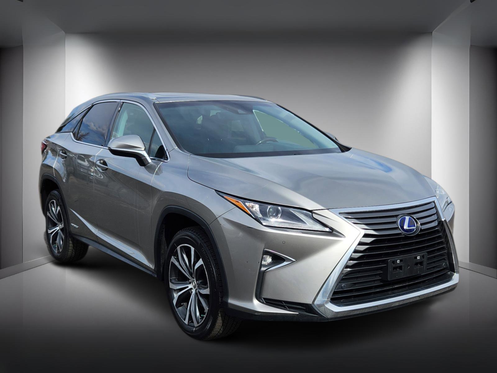 Used 2017 Lexus RX 450h AWD image 4