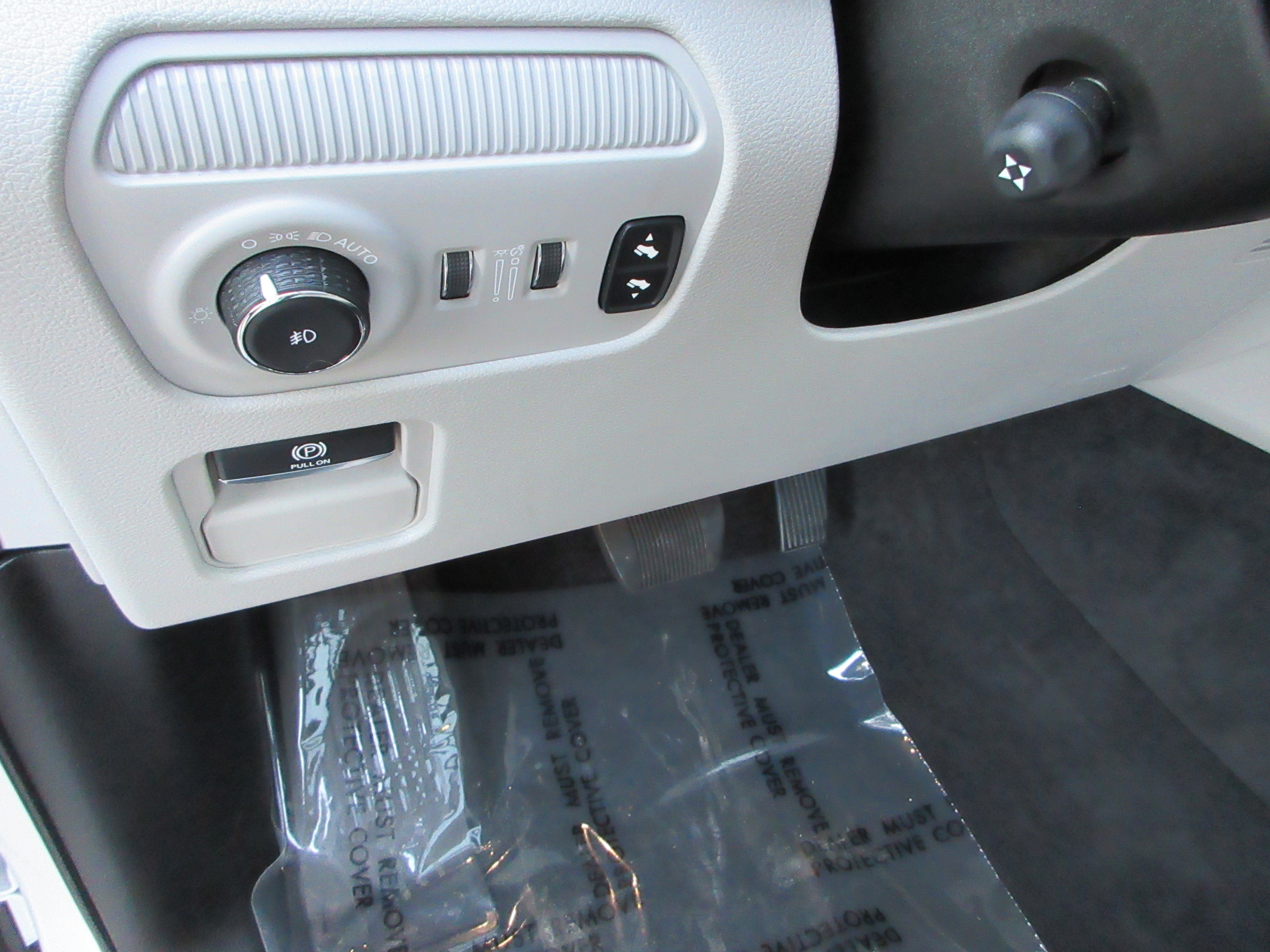 Used 2023 Jeep Wagoneer L Series III w/ Premium Group I image 35