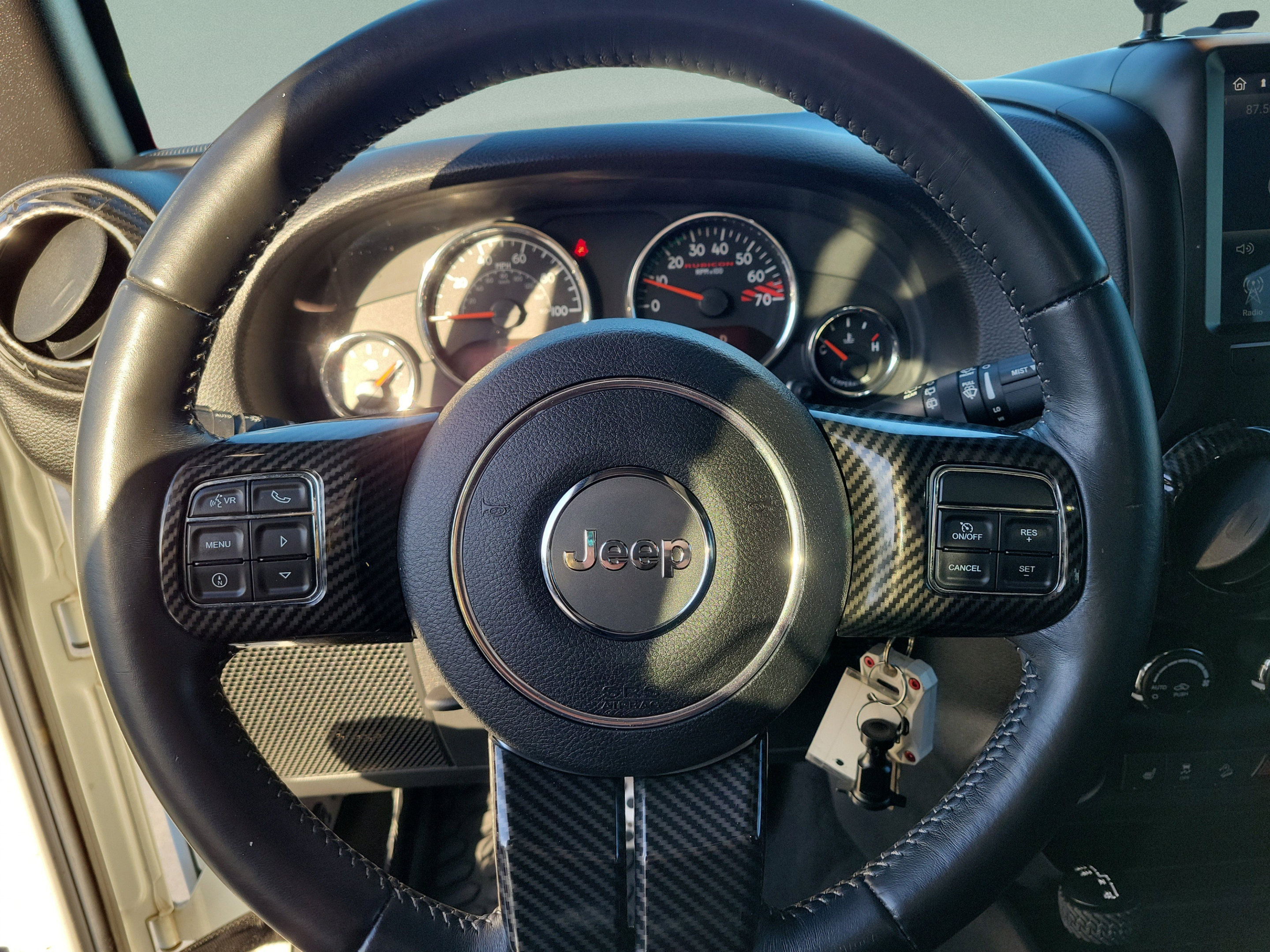 Used 2016 Jeep Wrangler Unlimited Rubicon AWD/4WD image 15