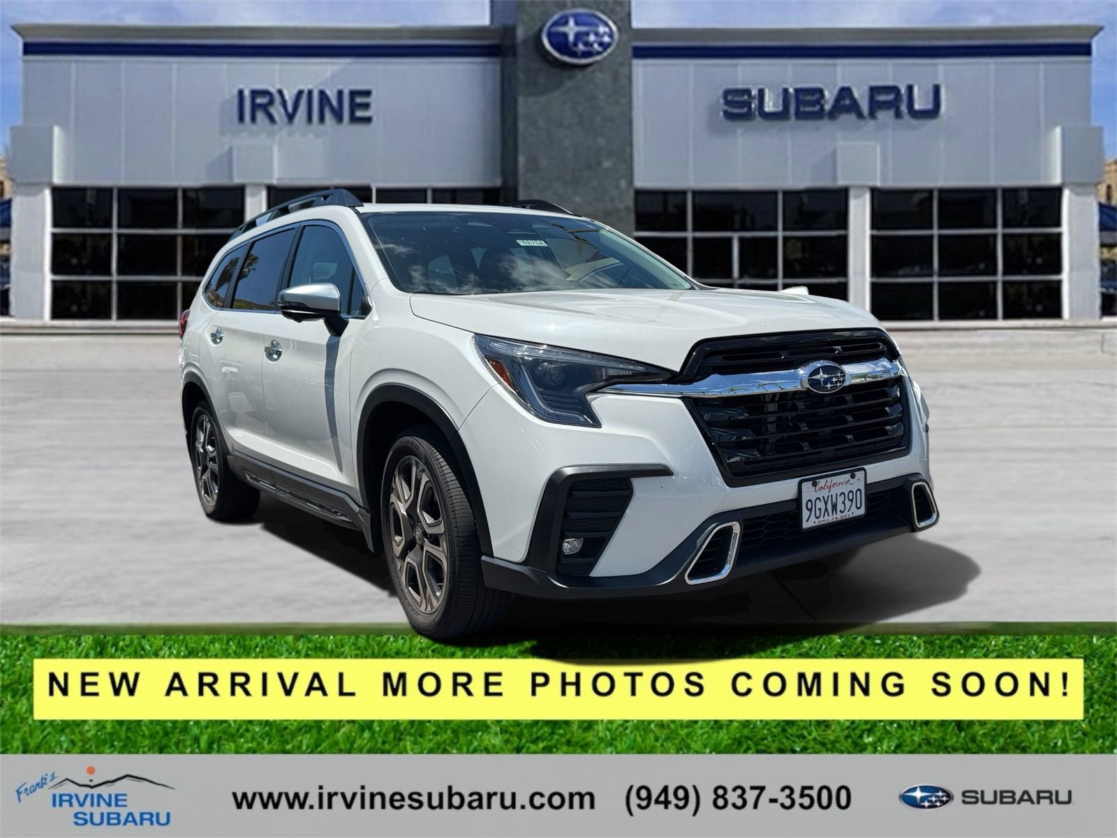 Used 2023 Subaru Ascent Touring AWD/4WD image 1