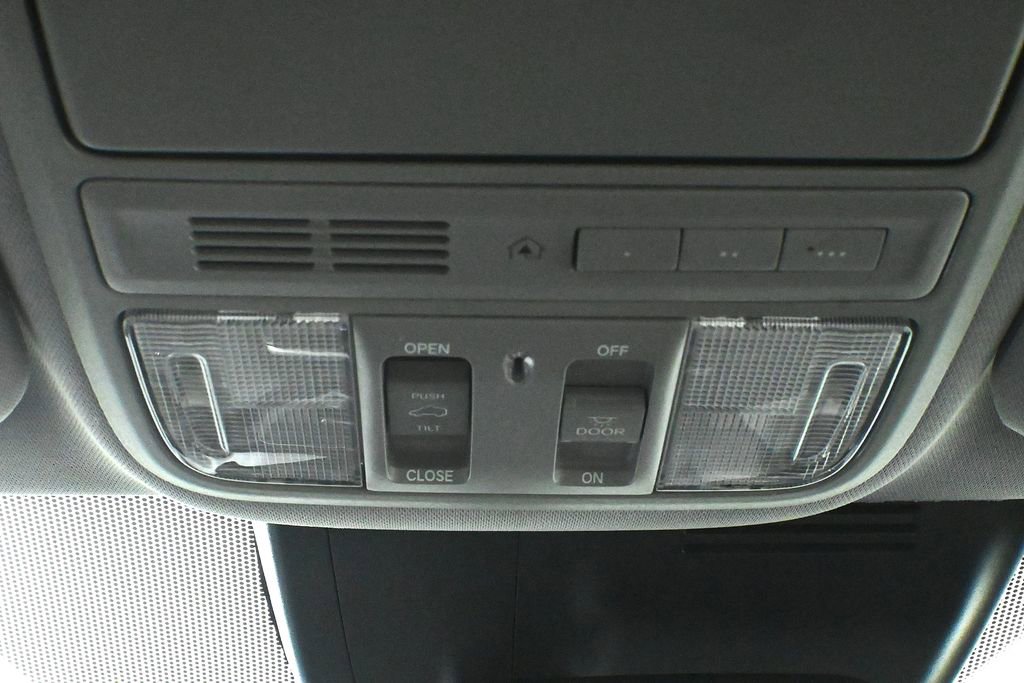 Used 2017 Honda CR-V Touring image 21