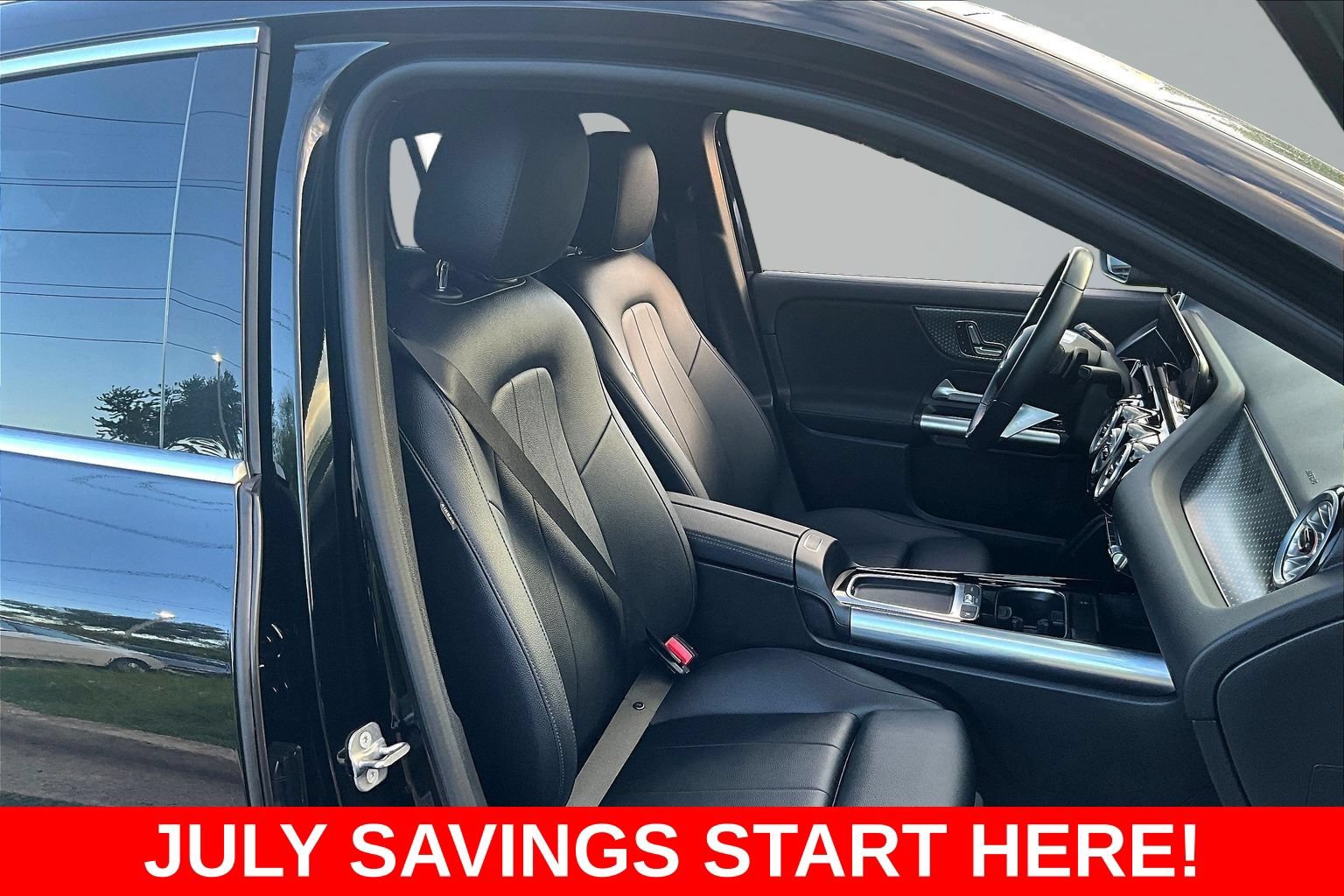 Used 2025 Mercedes-Benz GLA 250 4MATIC image 34