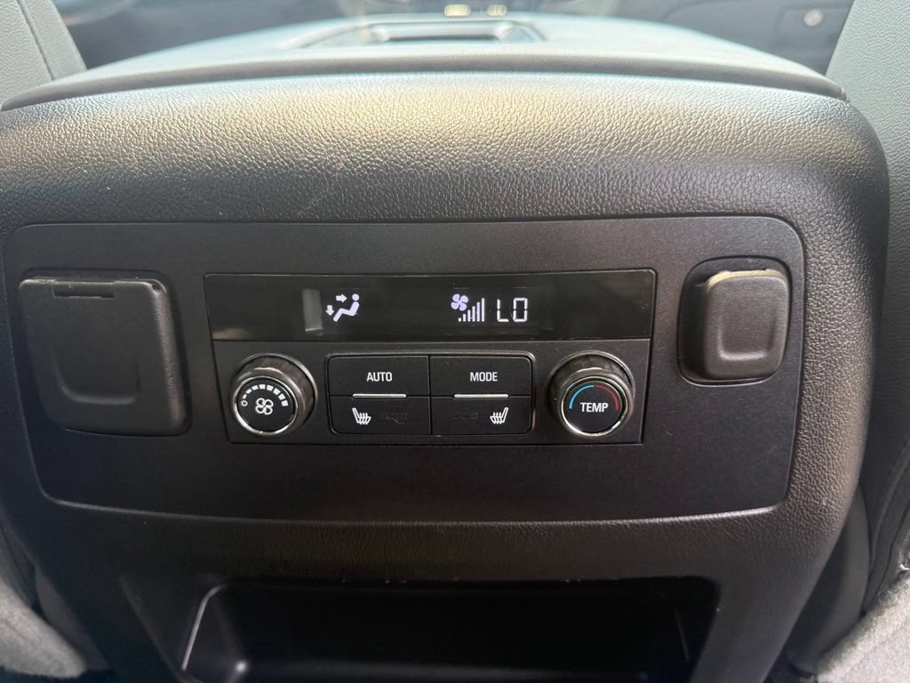 Used 2018 Chevrolet Tahoe LT w/ Luxury Package AWD/4WD image 54