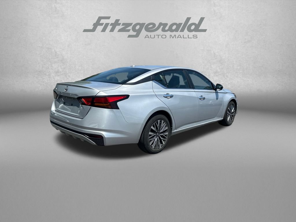 Used 2025 Nissan Altima 2.5 SV FWD image 8