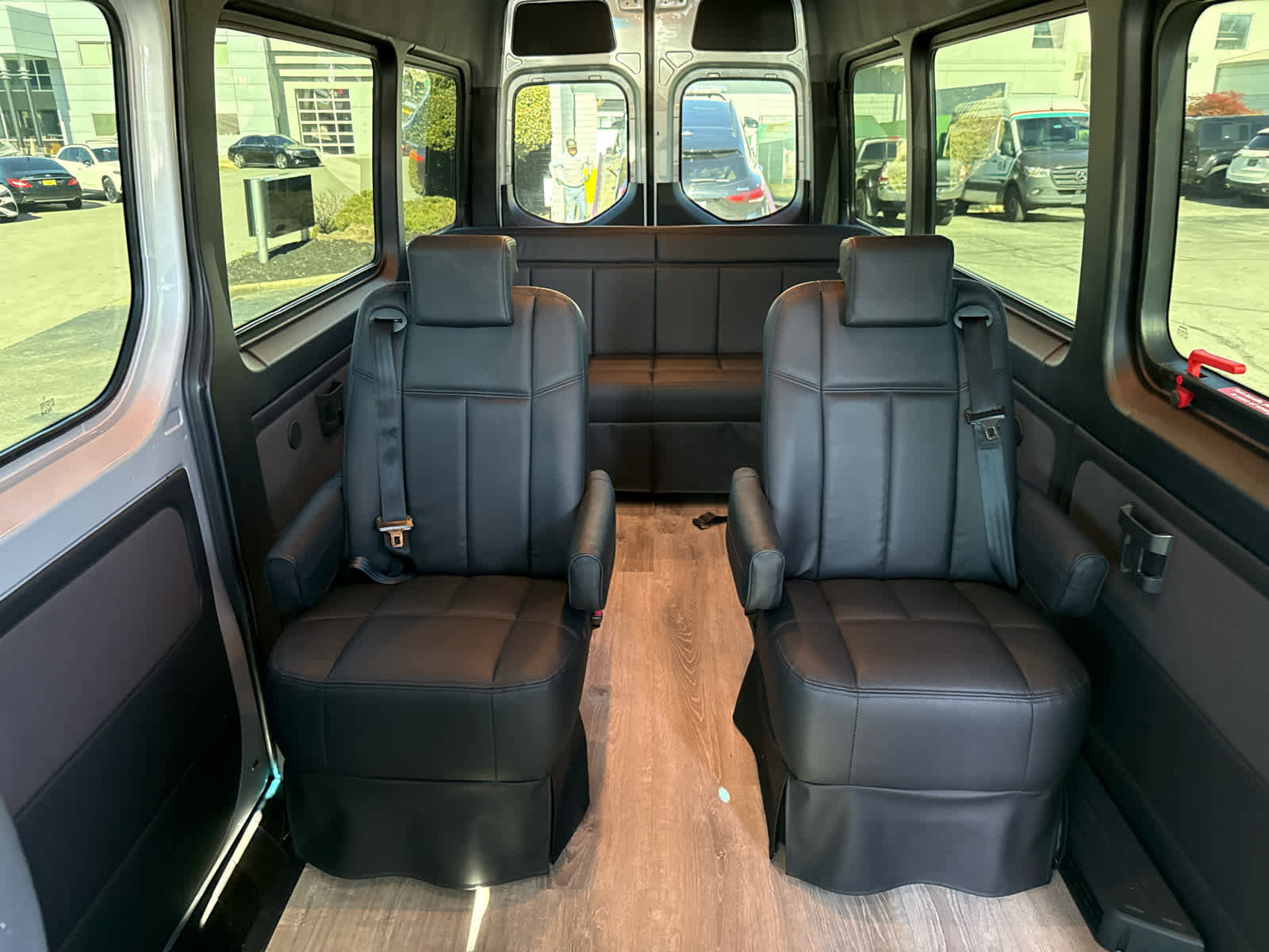 Used 2024 Mercedes-Benz Sprinter 2500 image 25