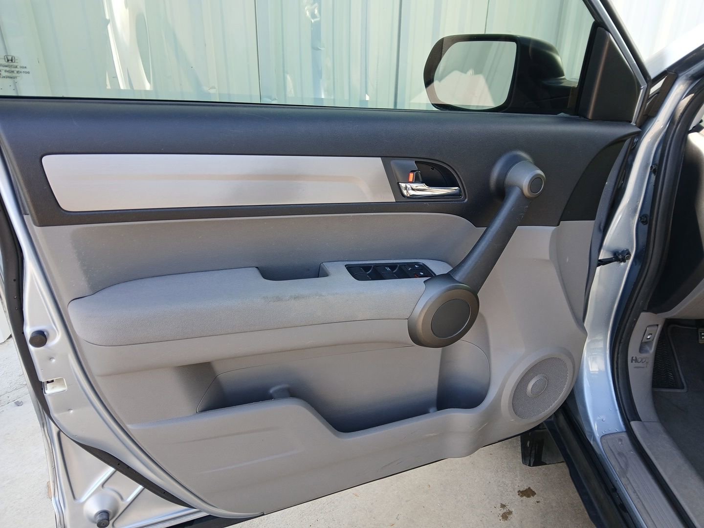 Used 2011 Honda CR-V LX image 17