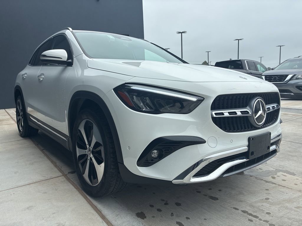Used 2025 Mercedes-Benz GLA 250 4MATIC image 3