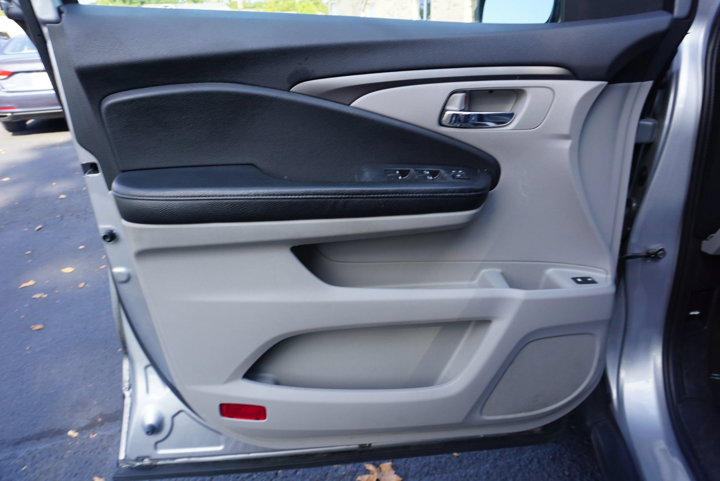 Used 2017 Honda Pilot EX-L image 28
