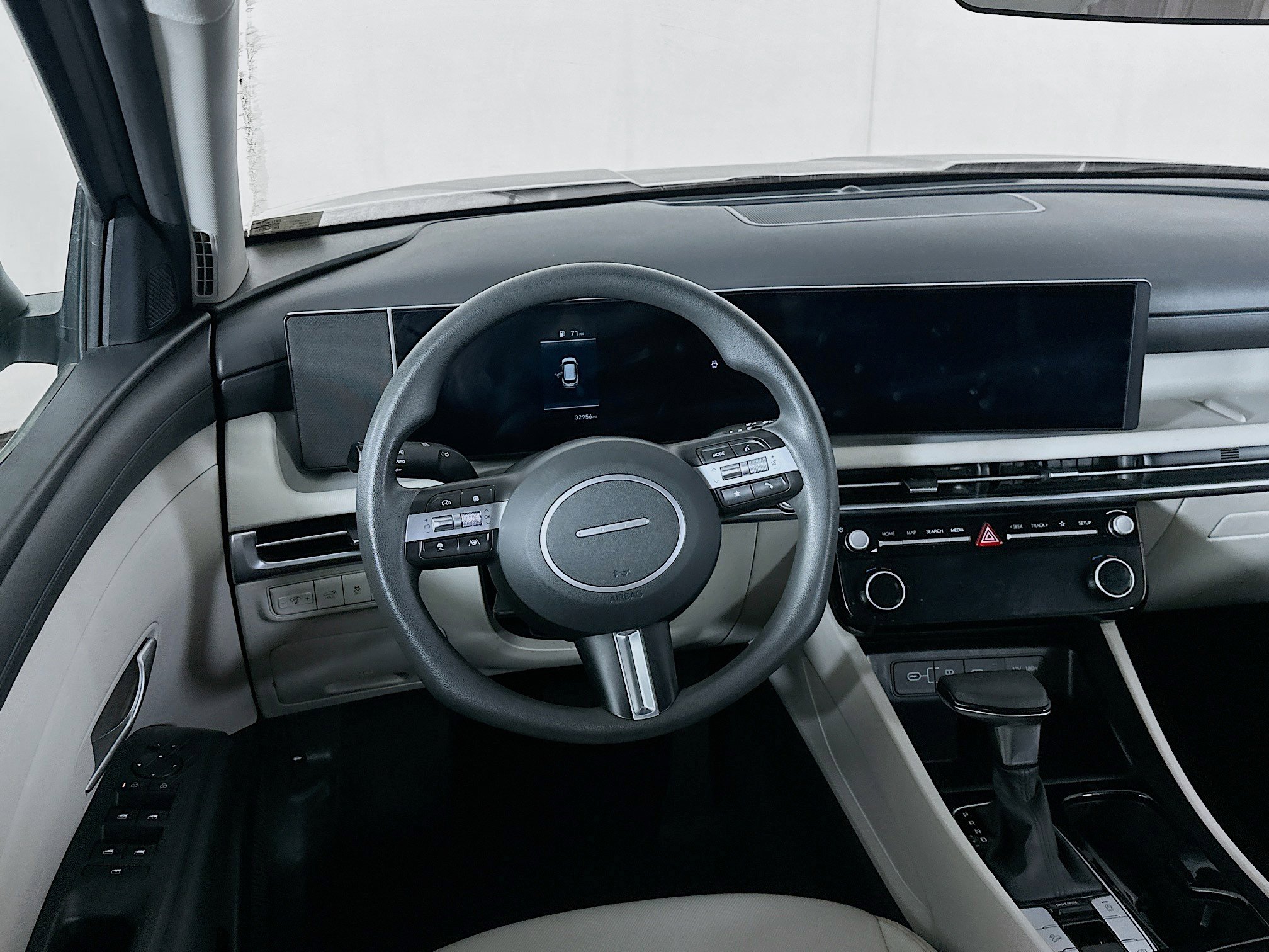 Used 2025 Hyundai Tucson SEL FWD image 18