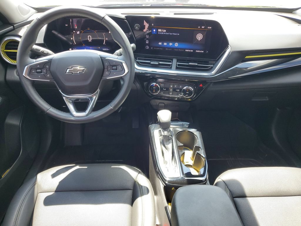 Used 2025 Chevrolet Trax ACTIV w/ Driver Confidence Package FWD image 23