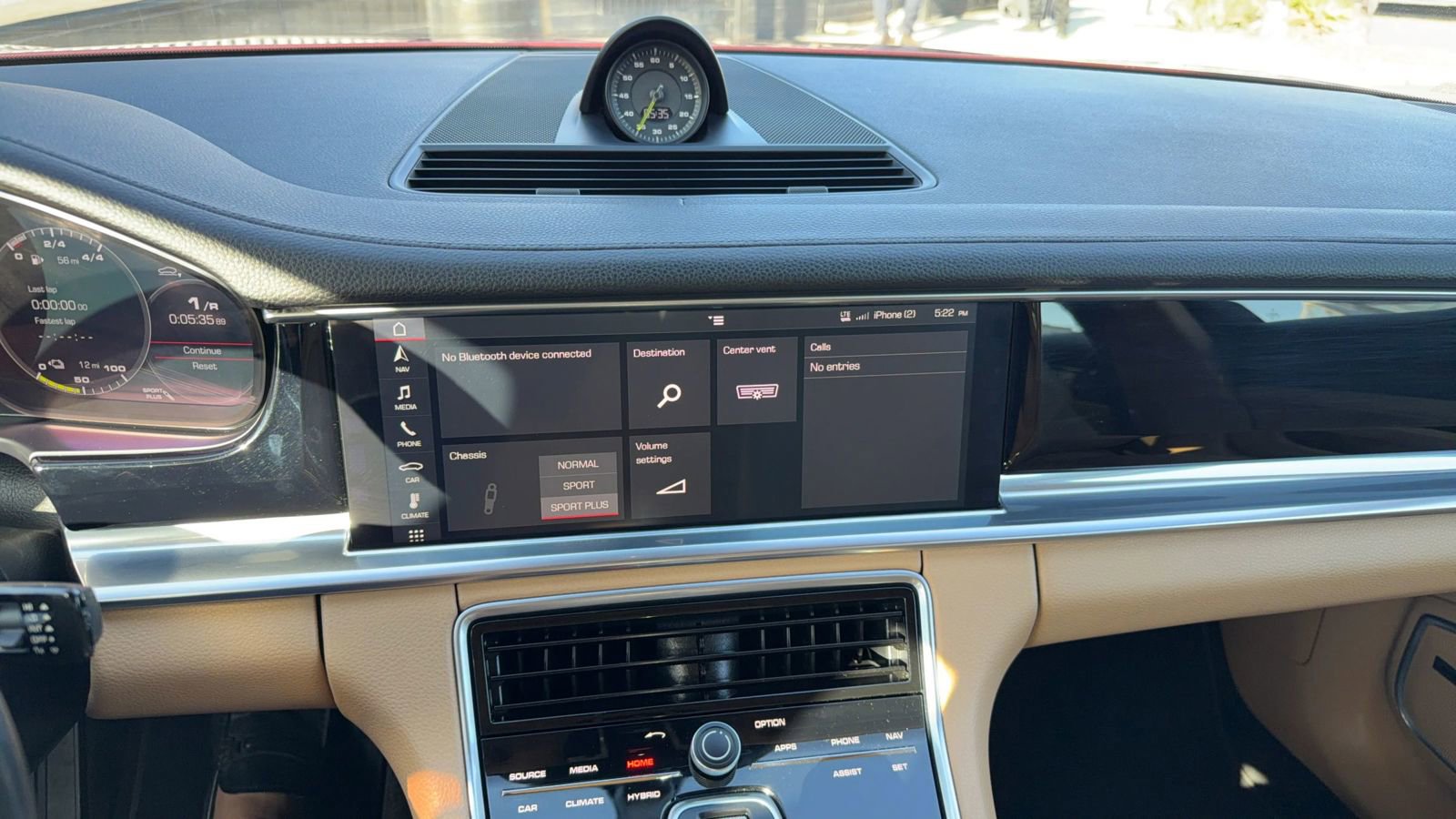 Used 2018 Porsche Panamera 4 AWD/4WD image 23