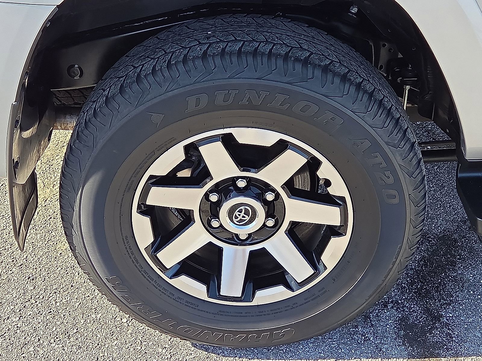 Used 2024 Toyota 4Runner TRD Off-Road Premium image 7