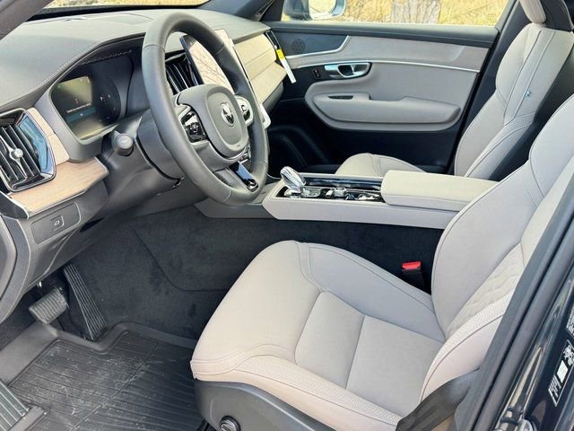 New 2026 Volvo XC90 B6 Plus w/ Protection Package Premier image 19