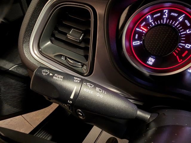 Used 2021 Dodge Challenger SXT image 31