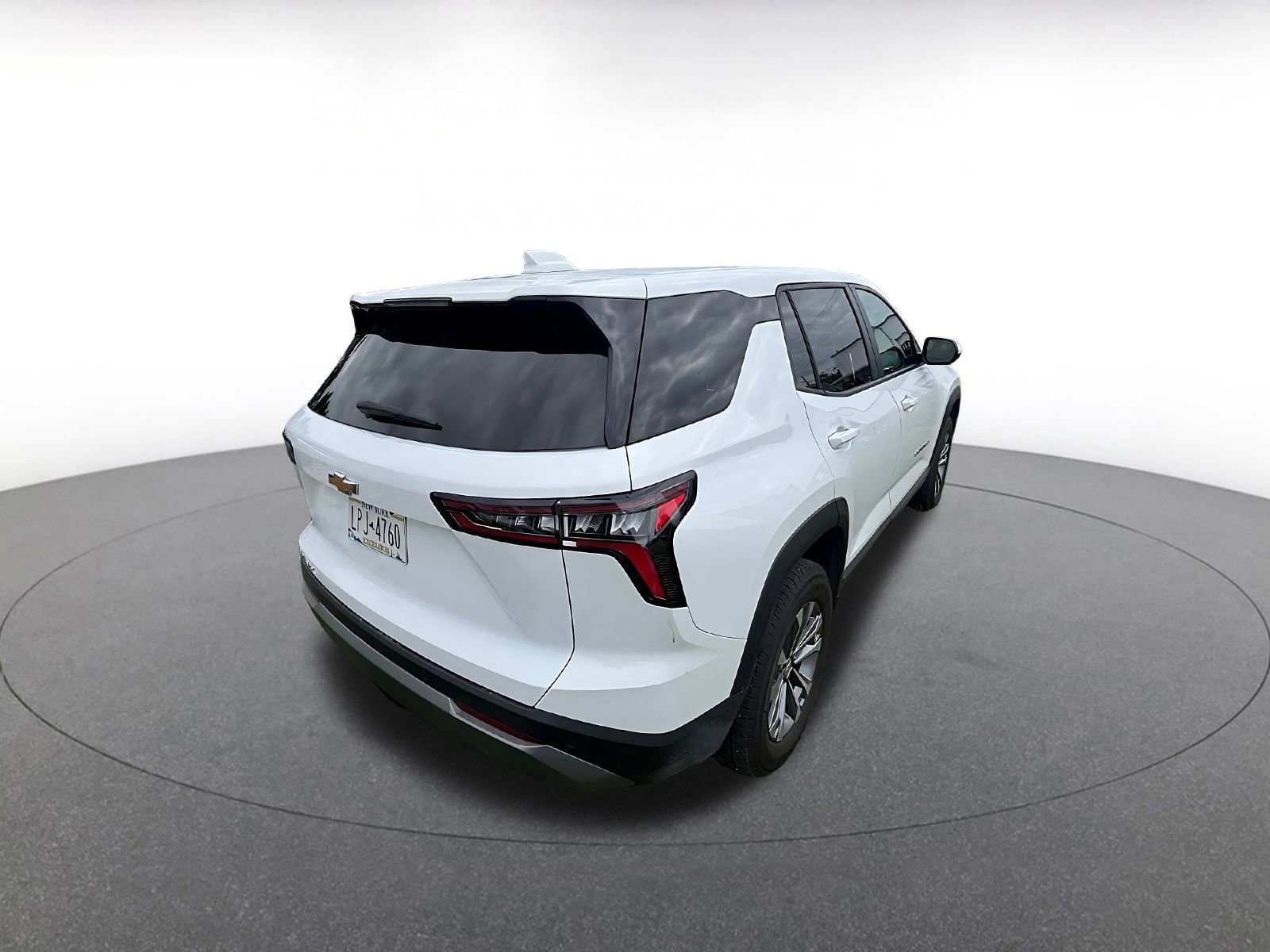 Used 2025 Chevrolet Equinox LT FWD image 14