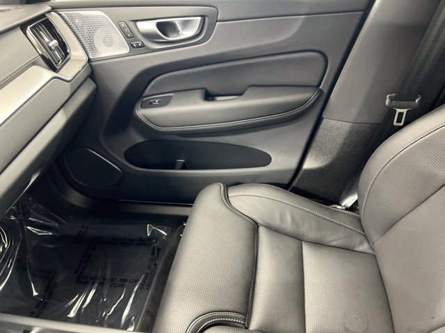New 2026 Volvo XC60 T8 Ultra w/ Protection Package Premier AWD/4WD image 16
